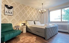 Bamo Studio - City Living Vintage